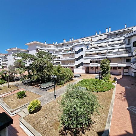 Tramonti Apartments Пескара Екстер'єр фото
